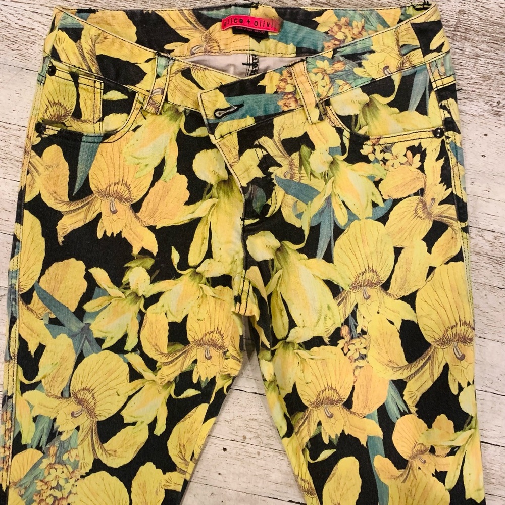 Alice + Olivia Skinny Leg Jeans Black & Yellow Floral Print